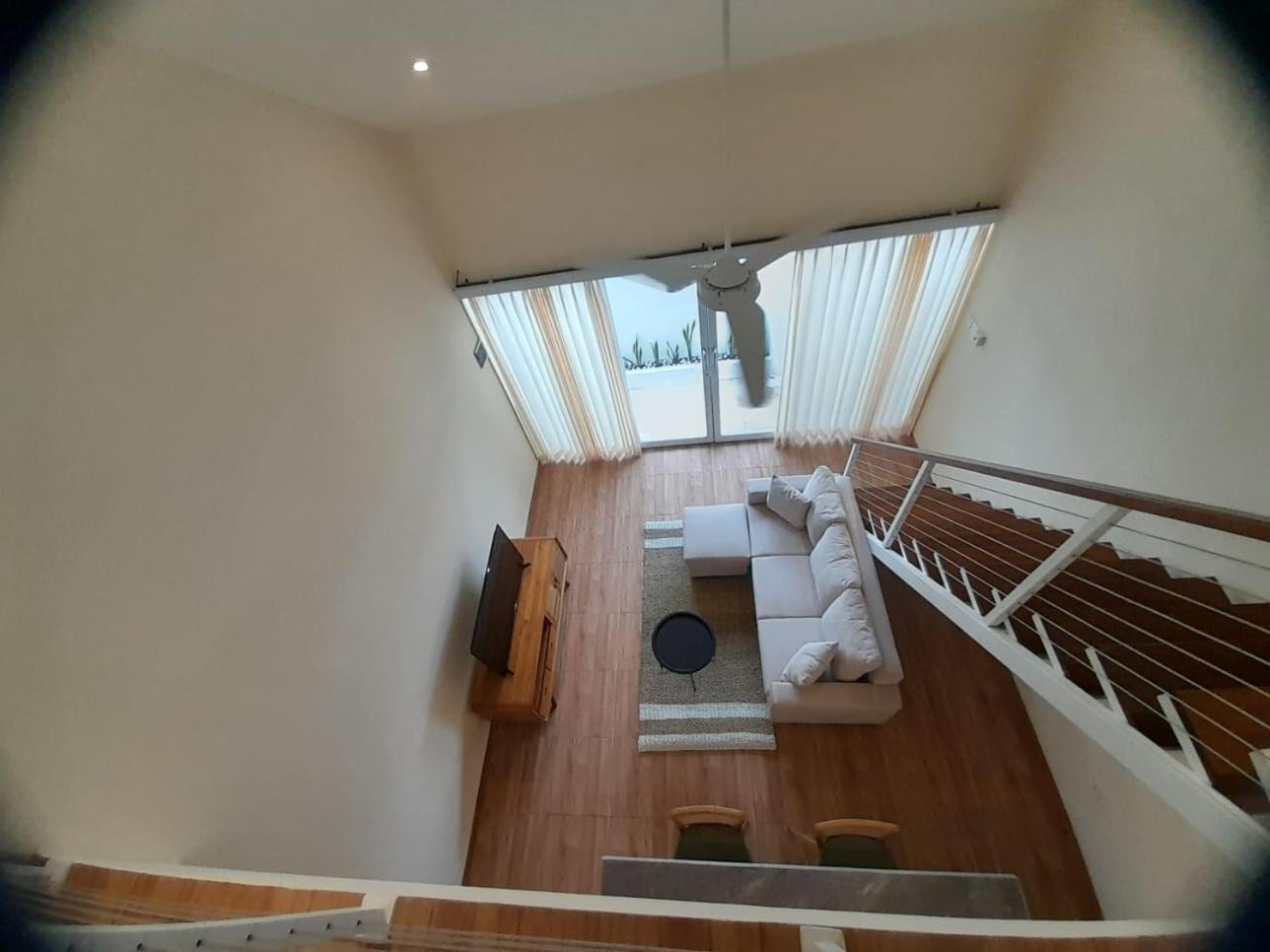 Lotus Lofts Apartemen Seminyak (Bali)